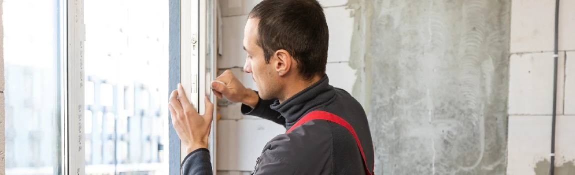 Emergency Cracked Windows Repair Services in Glenvar Heights, FL